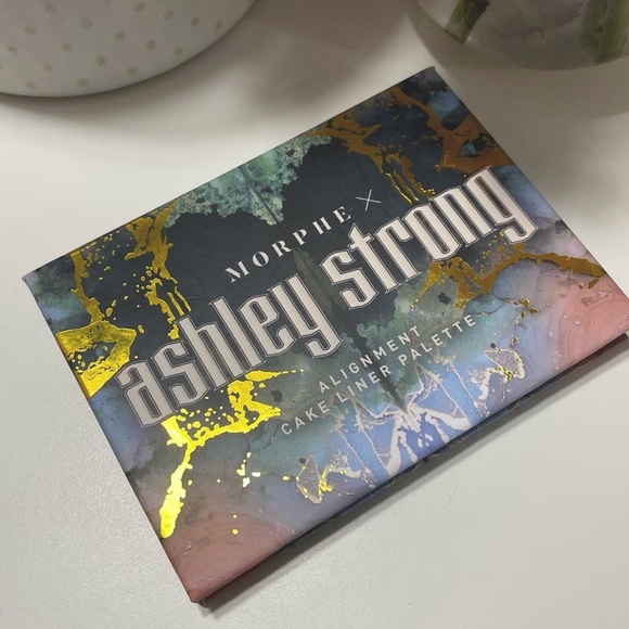 Morphe Makeup Morphe X Ashley Strong Alignment Cake Liner Palette